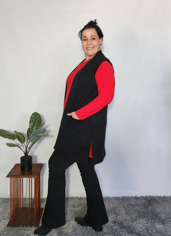 Evie Sleeveless Cardigan with Pockets - Image 3