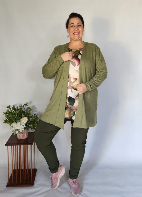 Rosa Elegant Cardigan